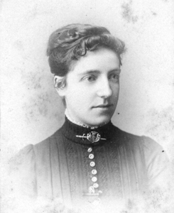 Old photograph of a female sitter.