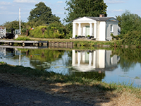 A photo showing the lock keeper's cottage at Splatt Bridge.